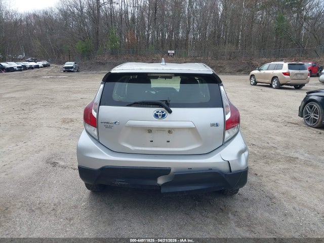 Toyota Prius c Two