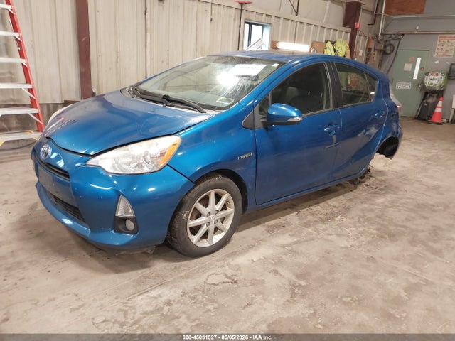 Toyota Prius c Four