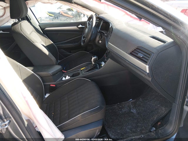 Volkswagen Jetta 1.5t Sport