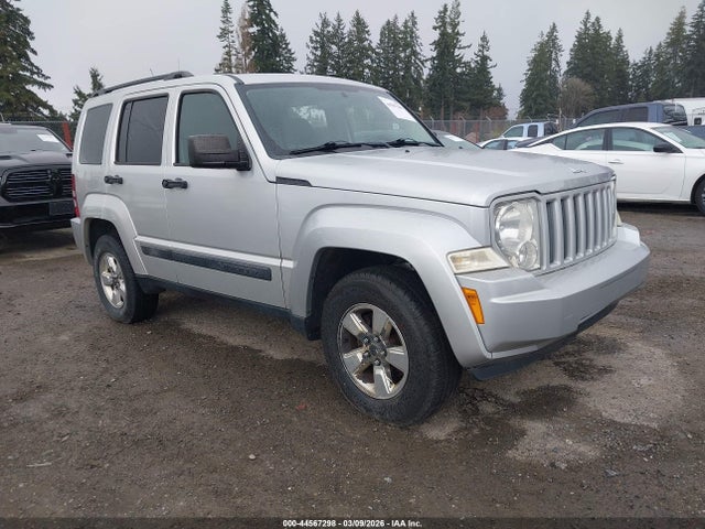 Salvage Jeep Liberty Image