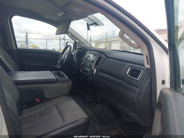 Nissan Titan S