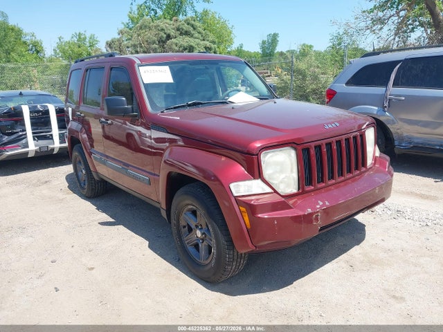 Salvage Jeep Liberty Image