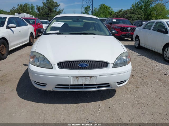 Ford Taurus Se