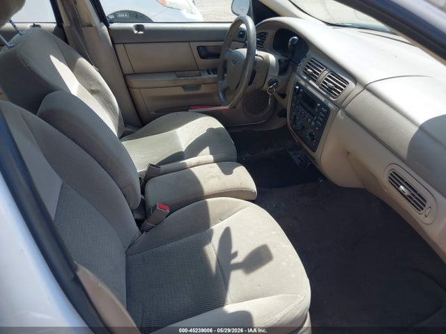 Ford Taurus Se