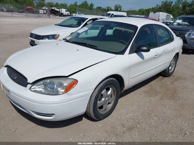 Ford Taurus Se