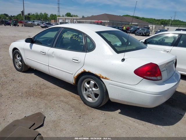 Ford Taurus Se