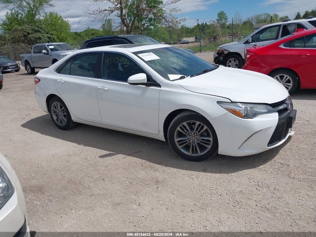 Salvage Toyota Camry Image