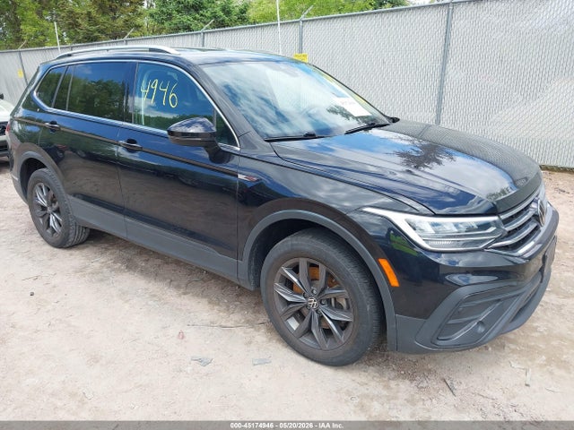 Salvage Volkswagen Tiguan Image