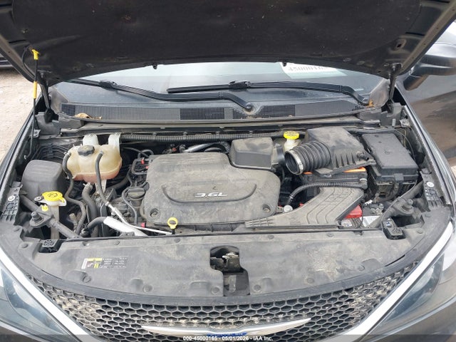 Chrysler Pacifica Touring