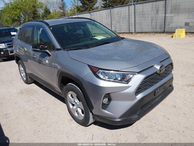 Salvage Toyota RAV4 Image
