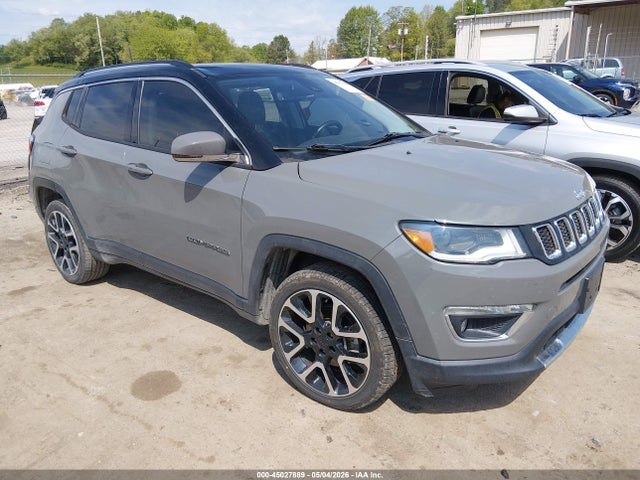 Salvage Jeep Compass Image