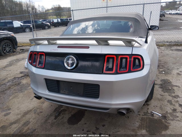 Ford Mustang V6 Premium