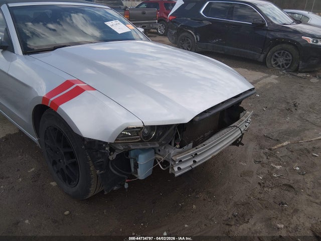 Ford Mustang V6 Premium
