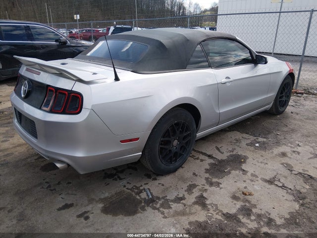 Ford Mustang V6 Premium