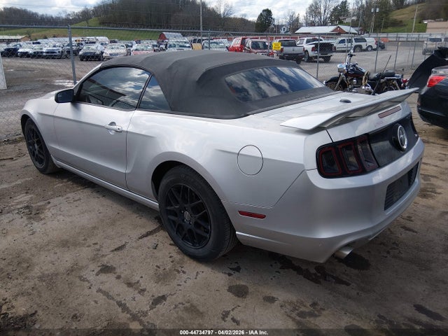 Ford Mustang V6 Premium