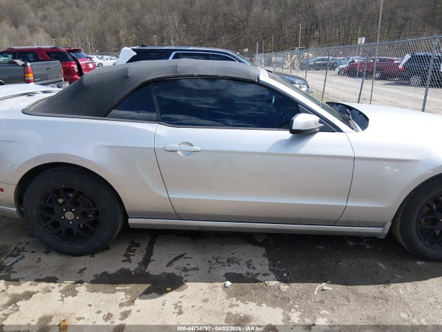 Ford Mustang V6 Premium