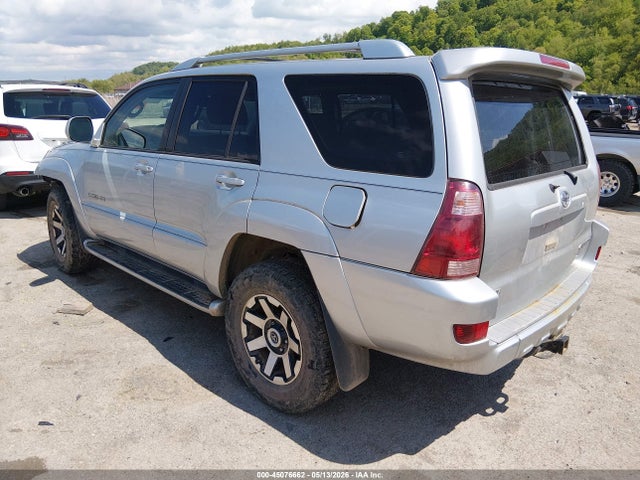 Toyota 4Runner Limited V8