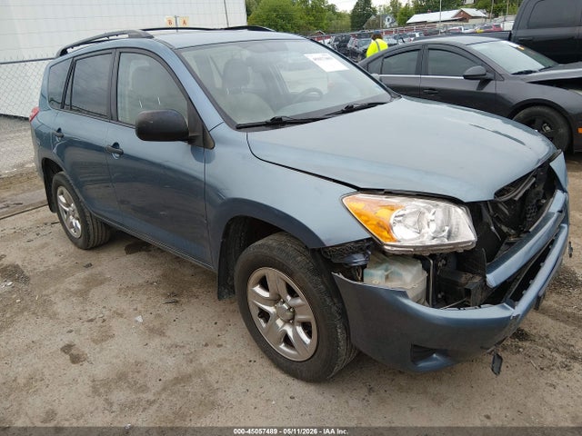 Salvage Toyota RAV4 Image