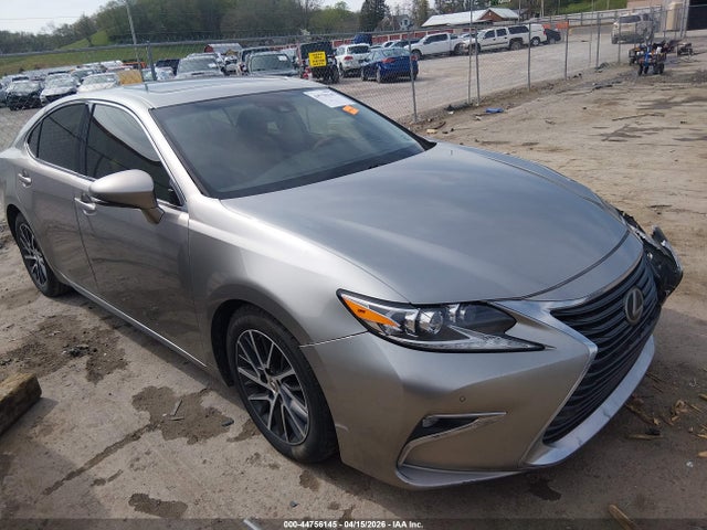 Salvage Lexus Es Image
