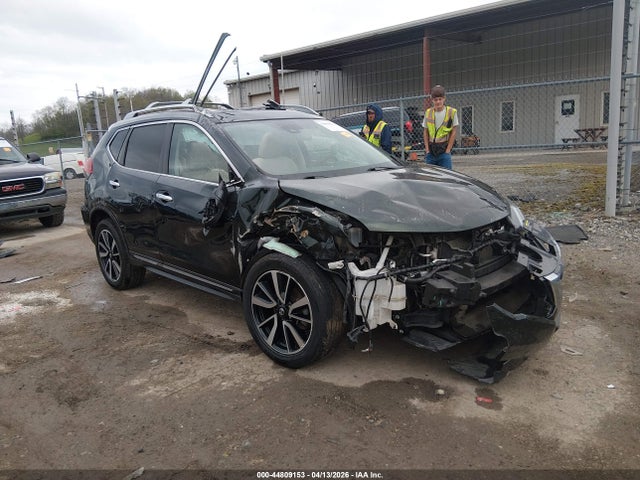 Salvage Nissan Rogue Image