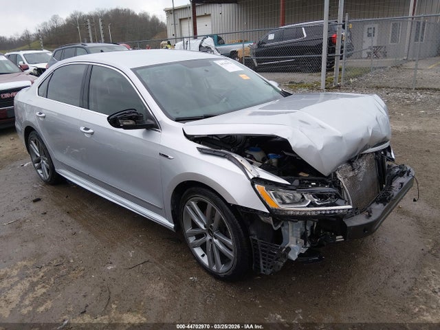 Salvage Volkswagen Passat Image