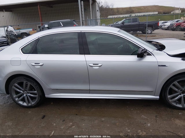 Volkswagen Passat 1.8t R-line