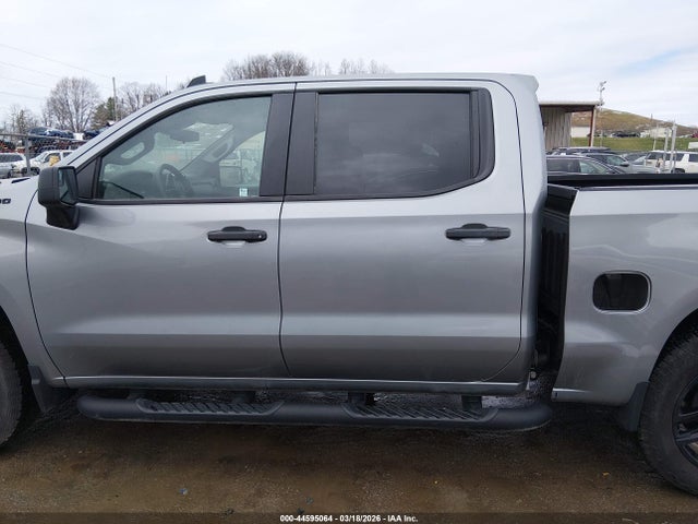 Chevrolet Silverado 1500 4wd  Short Bed Custom