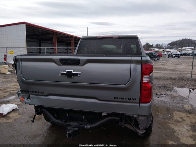 Chevrolet Silverado 1500 4wd  Short Bed Custom