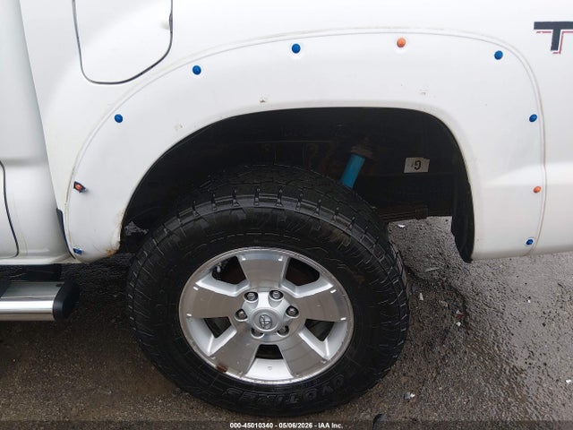 Toyota Tacoma Base V6