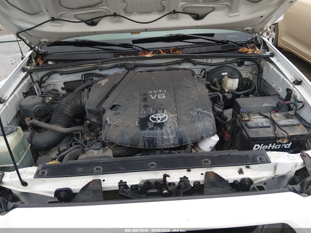 Toyota Tacoma Base V6