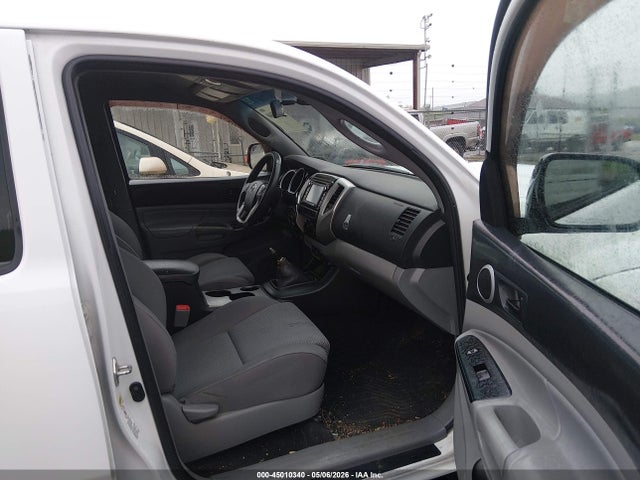 Toyota Tacoma Base V6