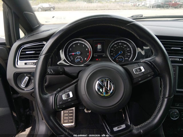 Volkswagen Golf 4-door
