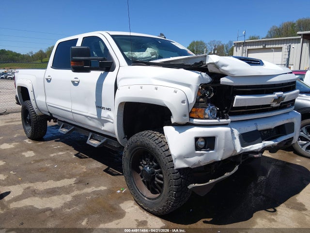 Salvage Chevrolet Silverado 2500 Image