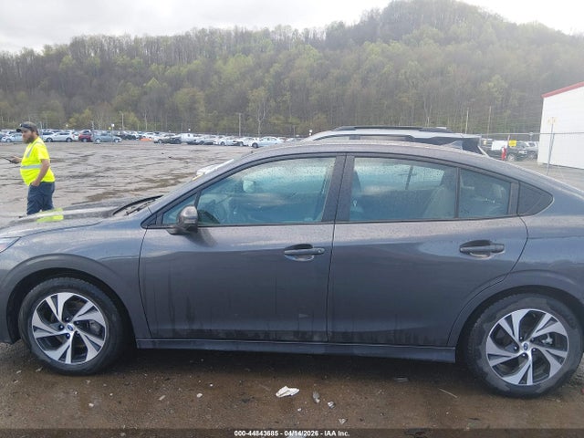 Subaru Legacy Premium