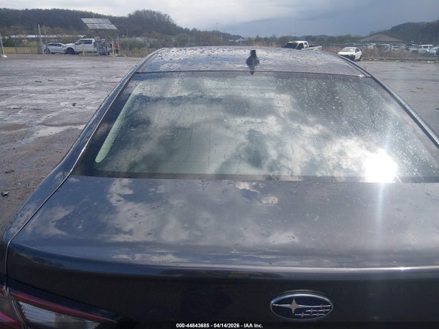 Subaru Legacy Premium