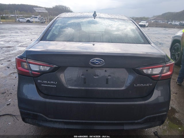 Subaru Legacy Premium