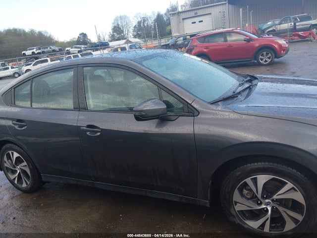 Subaru Legacy Premium