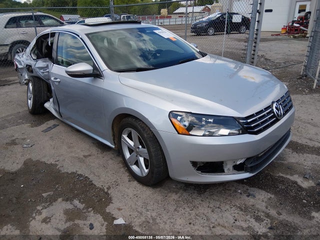 Salvage Volkswagen Passat Image