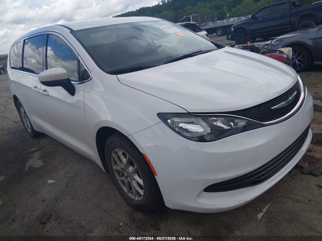 Salvage Chrysler Pacifica Image