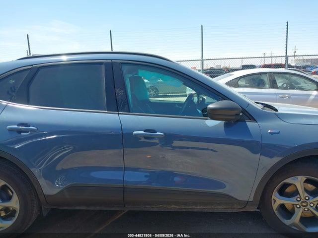 Ford Escape St-line