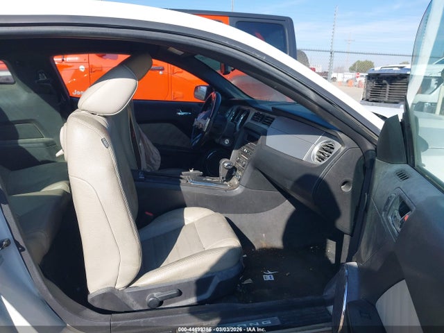 Ford Mustang V6 Premium