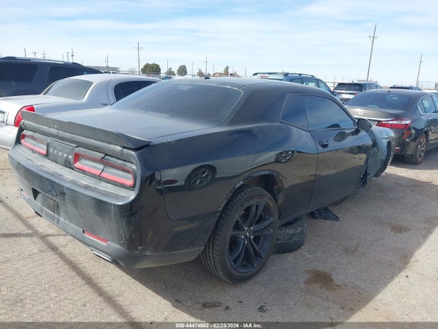 Dodge Challenger Sxt