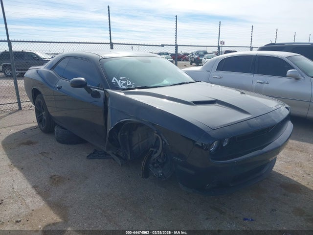 Salvage Dodge Challenger Image