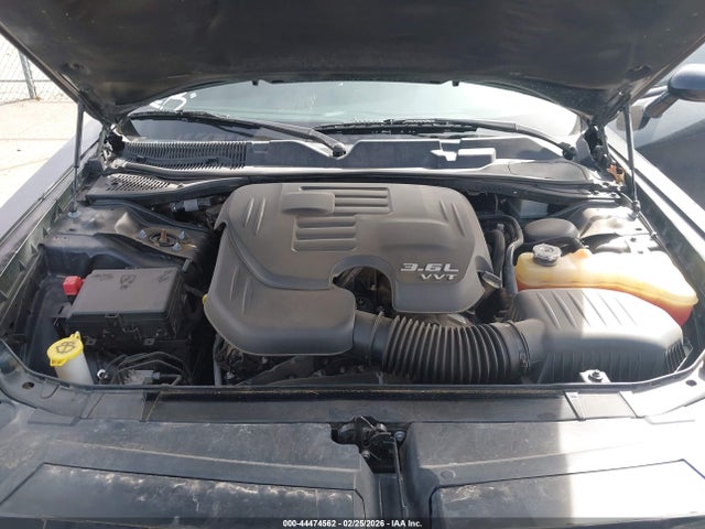 Dodge Challenger Sxt