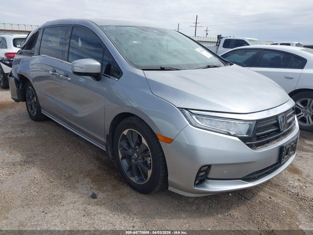 Salvage Honda Odyssey Image