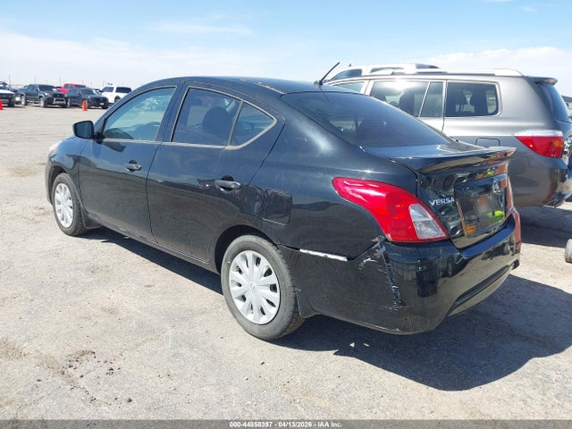 Nissan Versa 1.6 S+