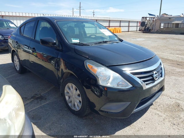 Salvage Nissan Versa Image