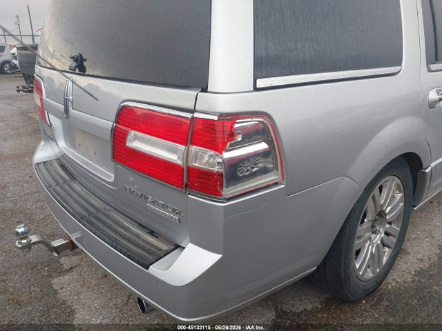 Lincoln Navigator