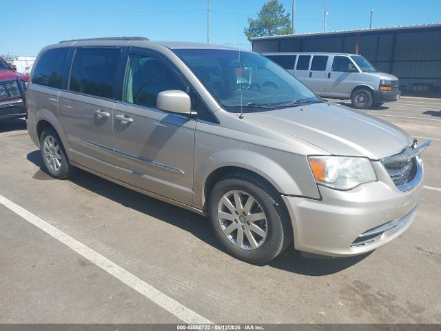 Salvage Chrysler Town & Country Image