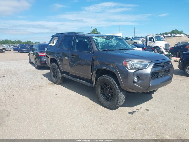 Salvage Toyota 4Runner Image